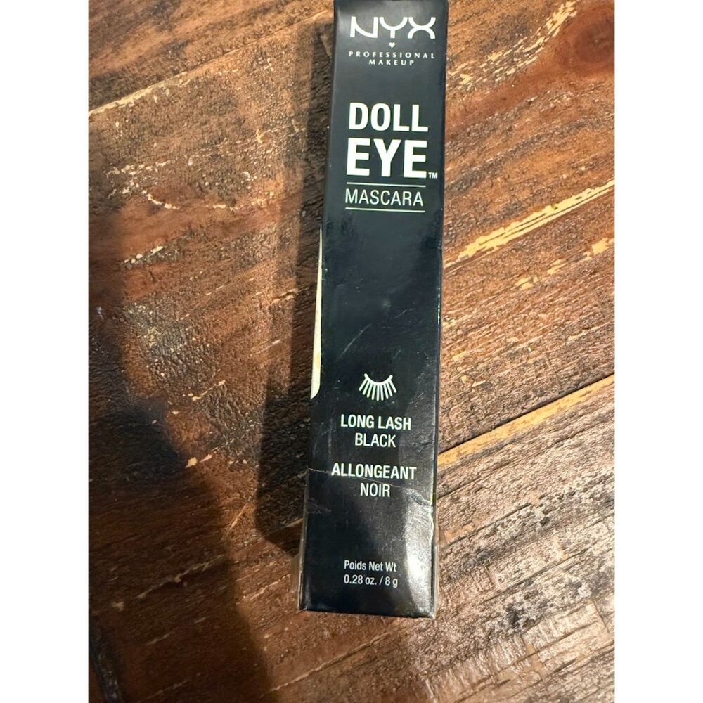 Doll Eye Mascara in "Long Lash Black".